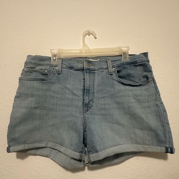 Levi’s Mid Length Denim Blue Women's Shorts size 33 - Picture 1 of 9